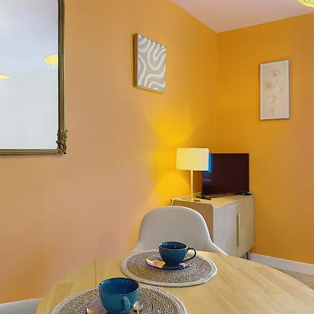 Teeny Ponta Appartement *